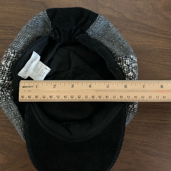 Limited Too hat - Picture 8 of 9